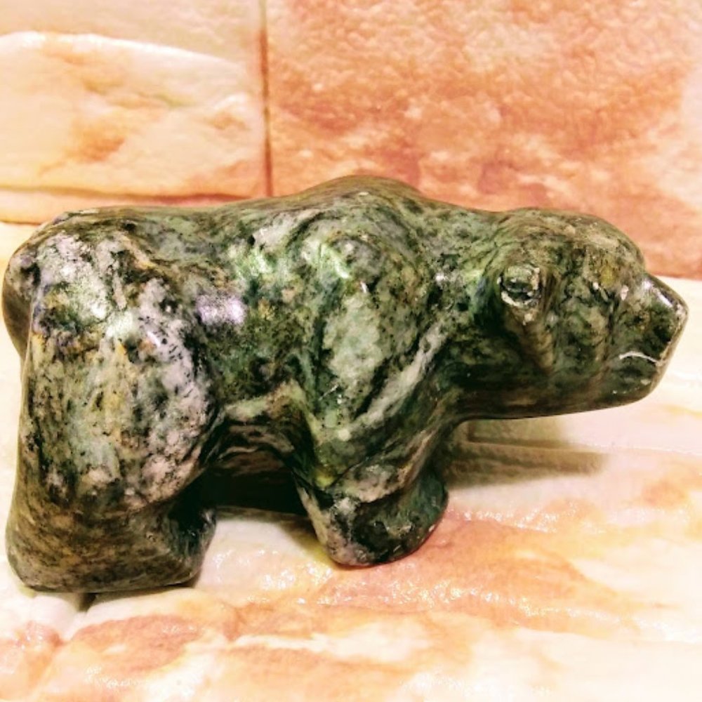ERIC TETPON ALASKAN BEAR SOAPSTONE*HAND CARVED *NATIVE INUPIAQ ARTIST*RARE*VTG* - Picture 2 of 9